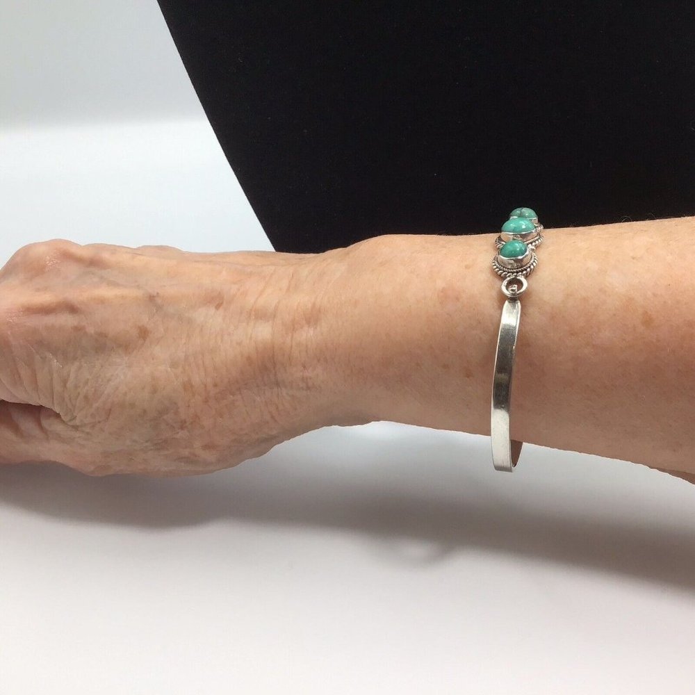 Steling Silver Turquoise Bangle Bracelet Hook Closure 12.8g Size 7 - Picture 11 of 12